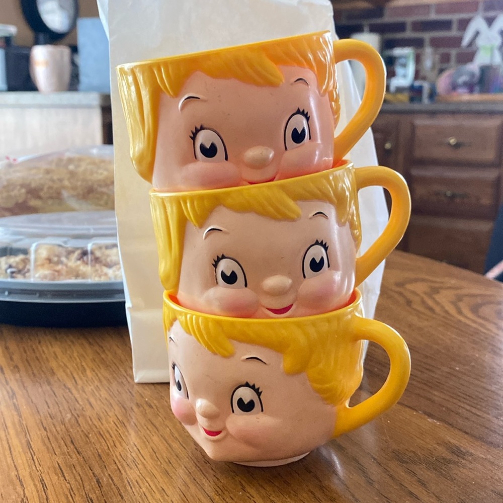 Campbells vintage soup cups